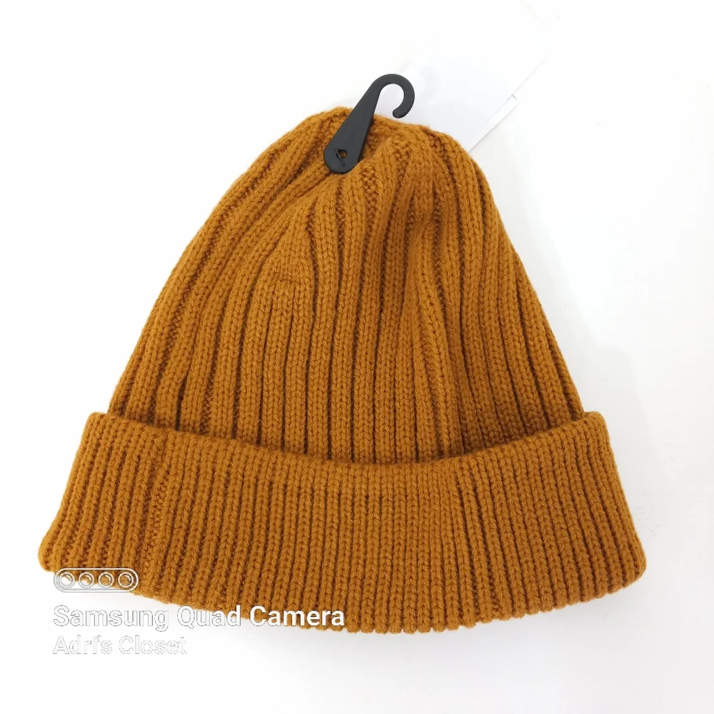 Timberland Wheat Rubber Logo Ribbed Knit Cuff Beanie Skull Cap - Picture 2 of 3
